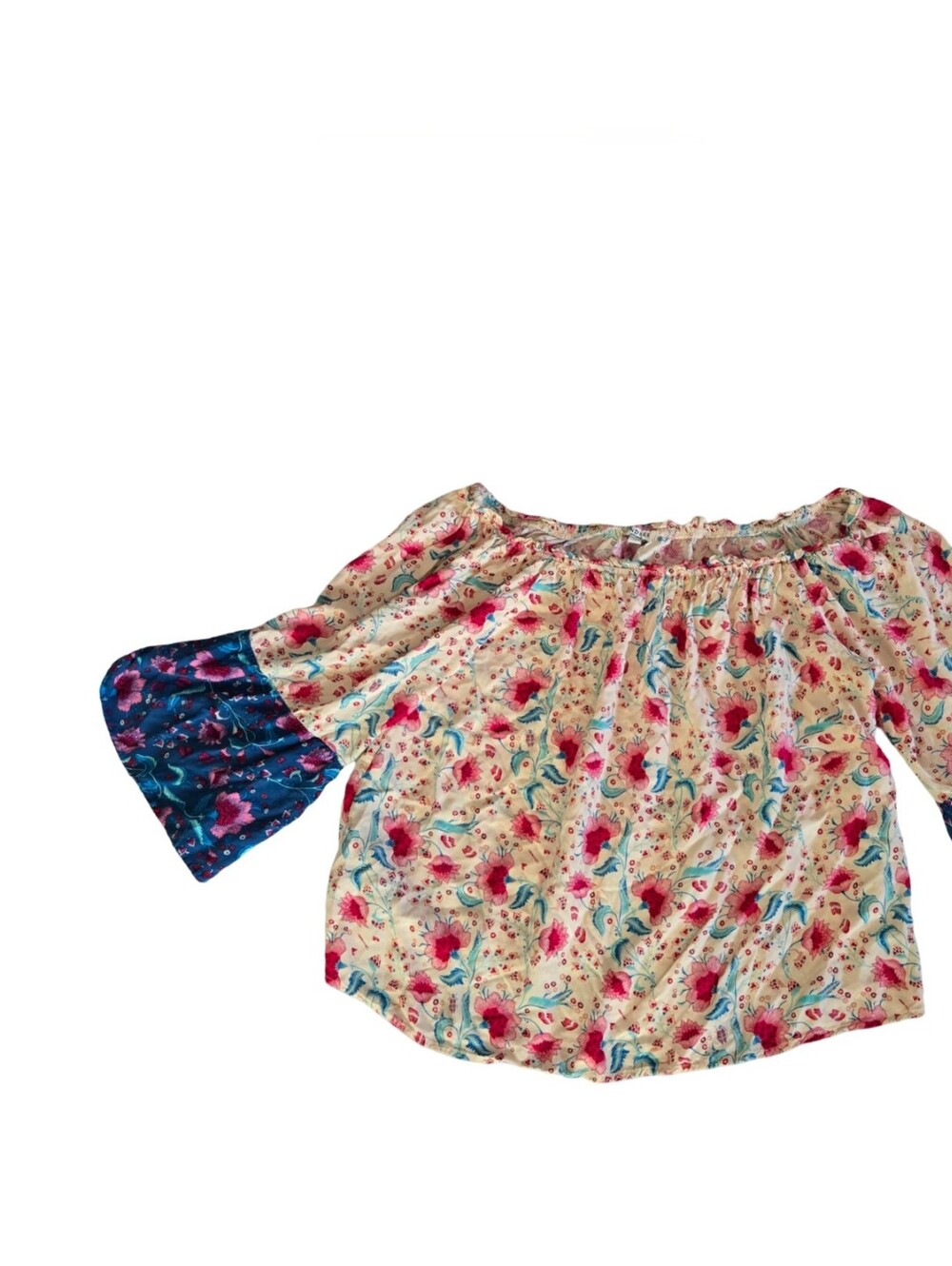 ANDREE BY UNIT Cream Floral Off-Shoulder Top with Blue Bell Sleeves - Picture 3 of 7